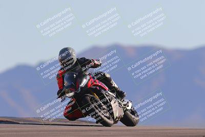 media/Nov-06-2023-Moto Forza (Mon) [[ce023d0744]]/3-Intermediate Group/Session 5 (Turn 9)/
